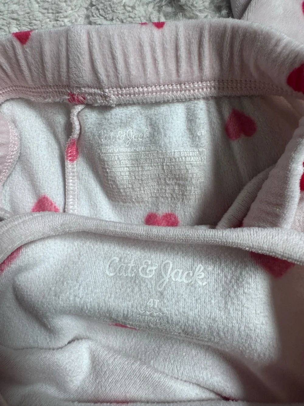 Cat And Jack | Pink and Red Girls 2 piece heart pajamas | Size 4T